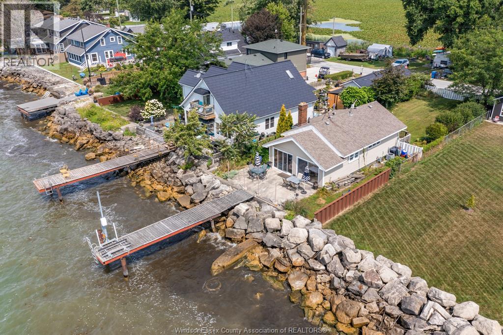 499 Lakeside Dr, Amherstburg, ON N0R 1G0