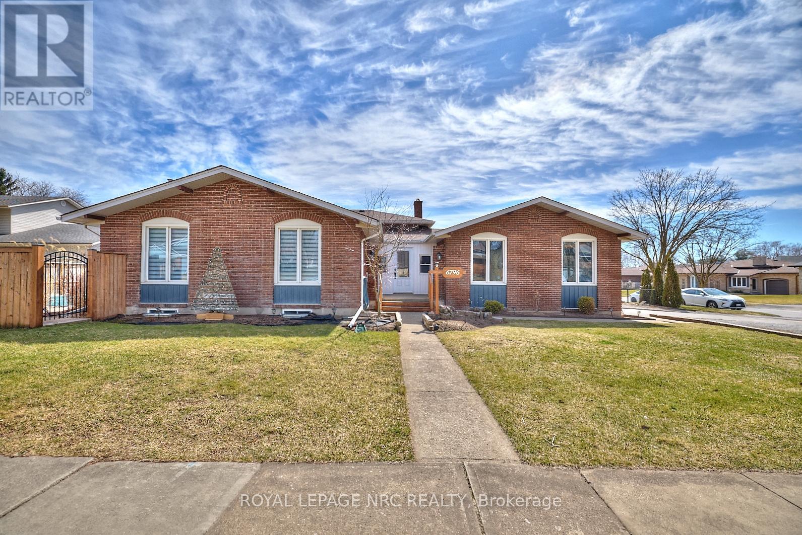 6796 Stokes St, Niagara Falls, ON L2G 2H1