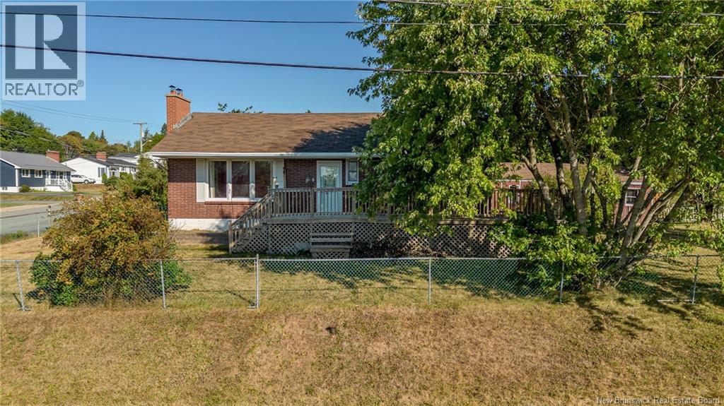 6 Ann St, Saint John, NB E2J 3R2