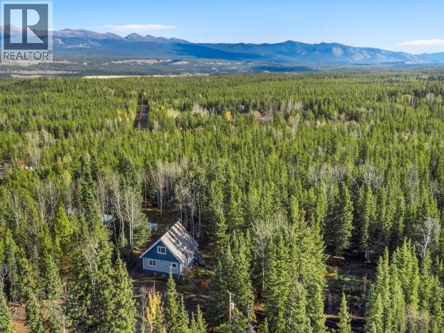 252 Arctic Dr, Whitehorse South, YT Y1A 1Y2