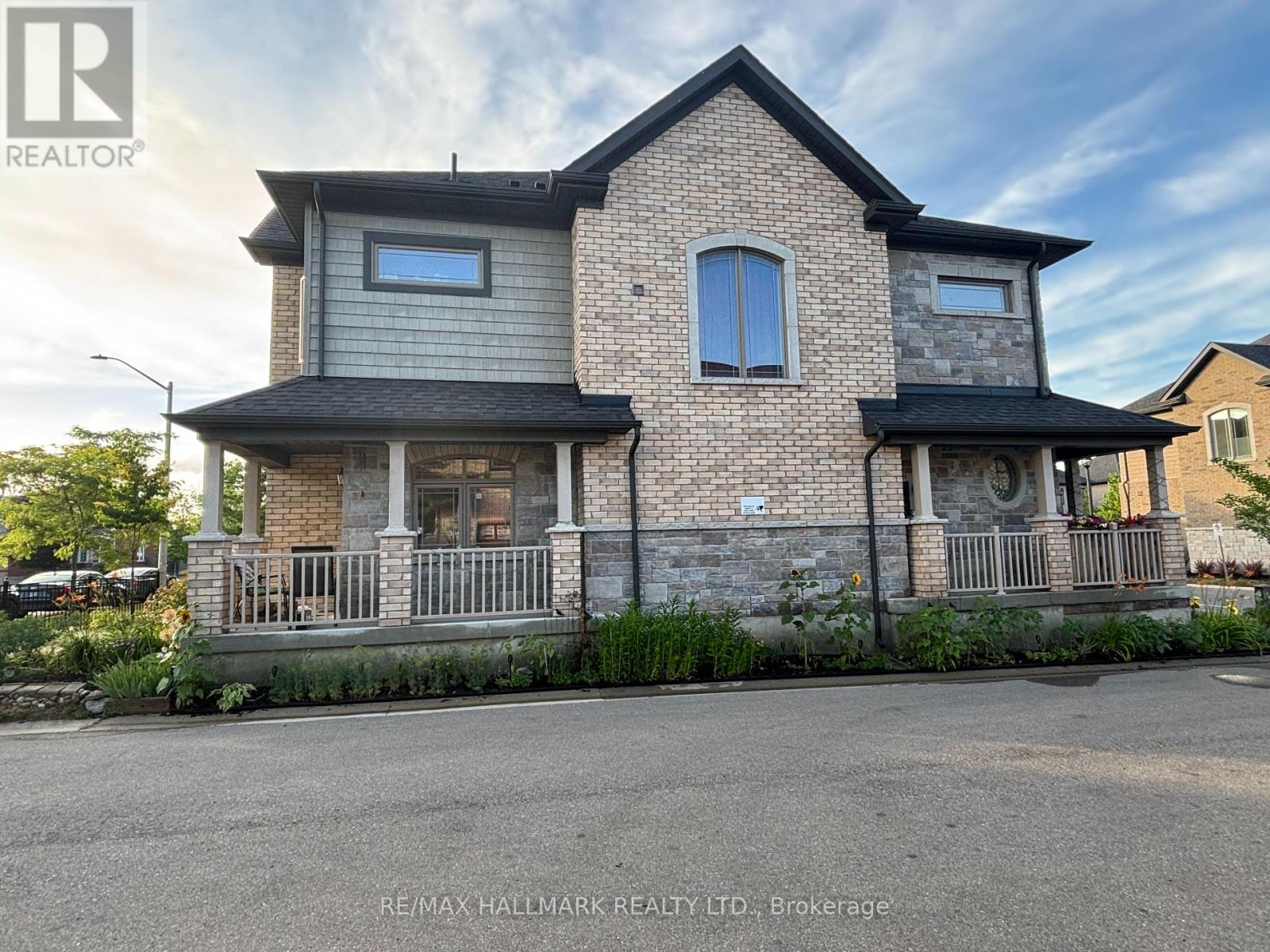 57 Batteaux St, Barrie, ON L4N 2G8
