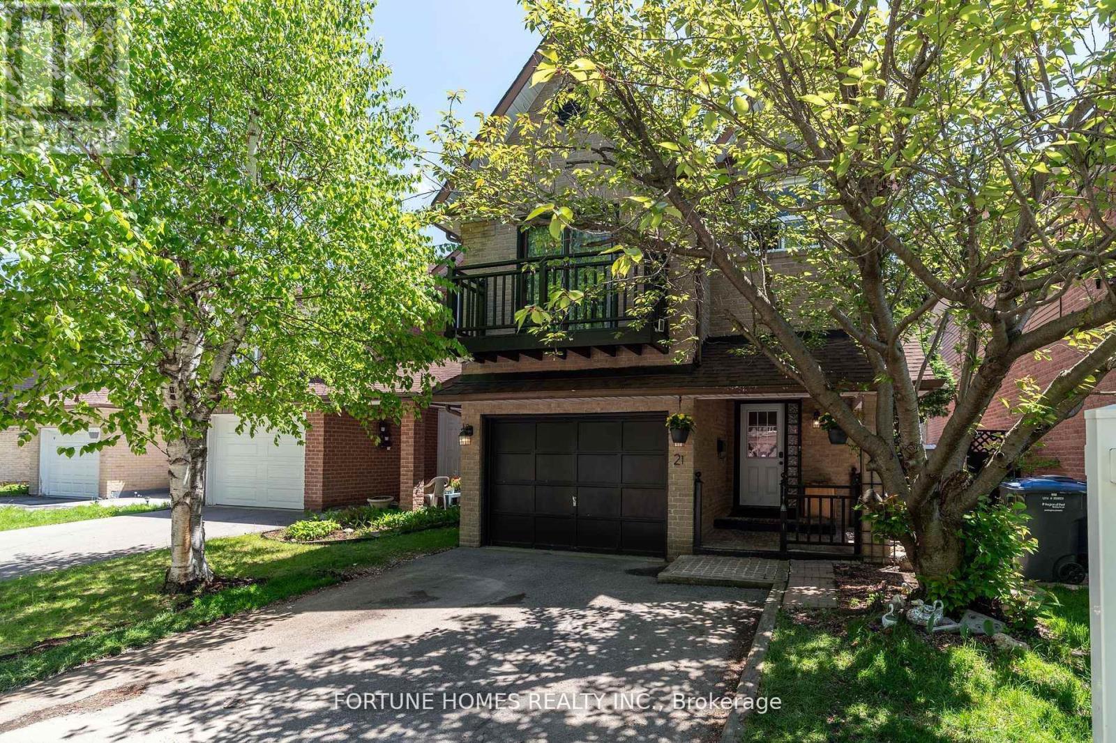 21 Garden Ave, Brampton, ON L6X 1M4