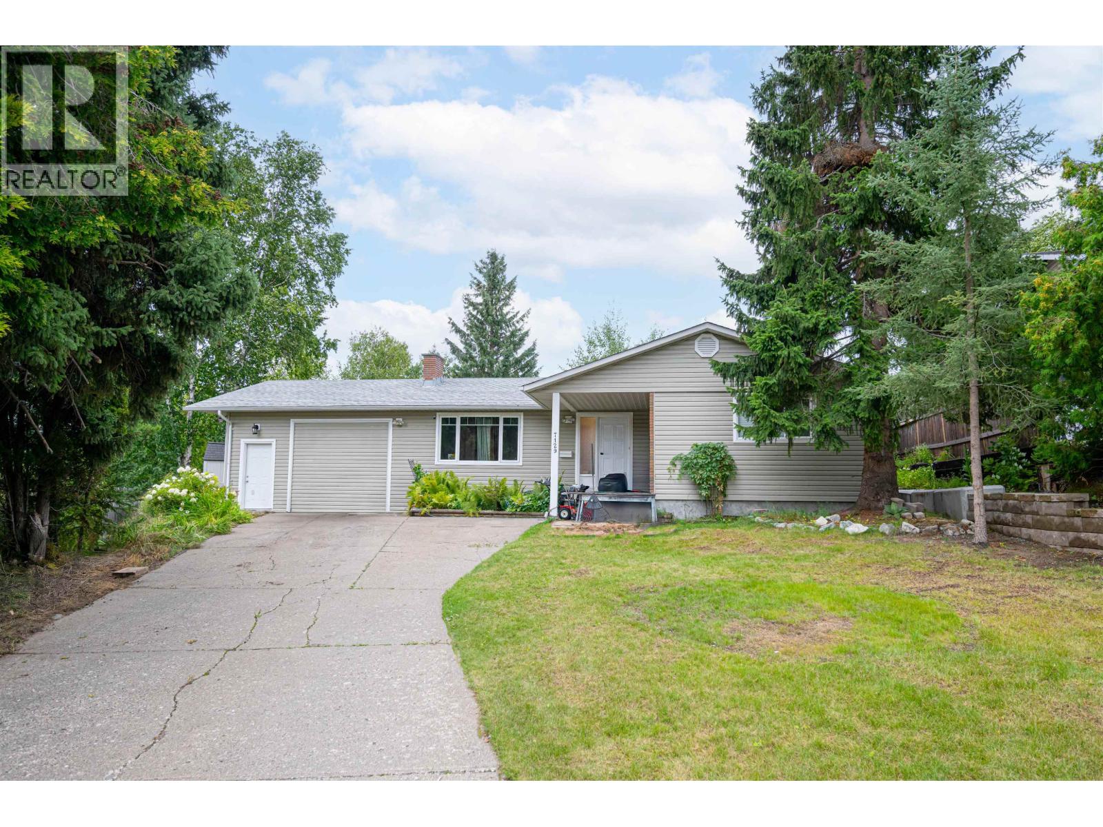 7129 Hartford Cres, Prince George, BC V2N 2W2