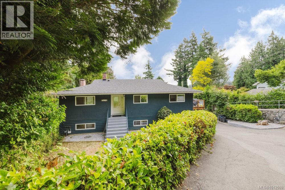 4905 Lochside Dr, Saanich, BC V8Y 2E6