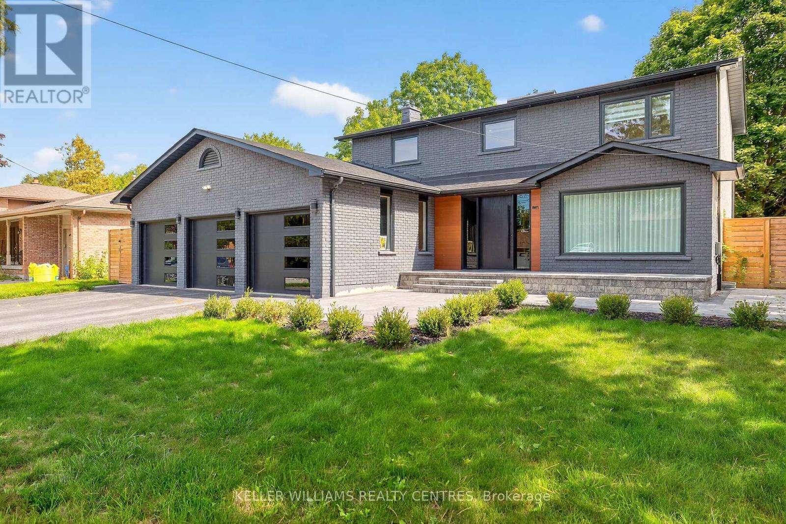 1 Rosegarden Cres, Richmond Hill, ON L4E 2P1