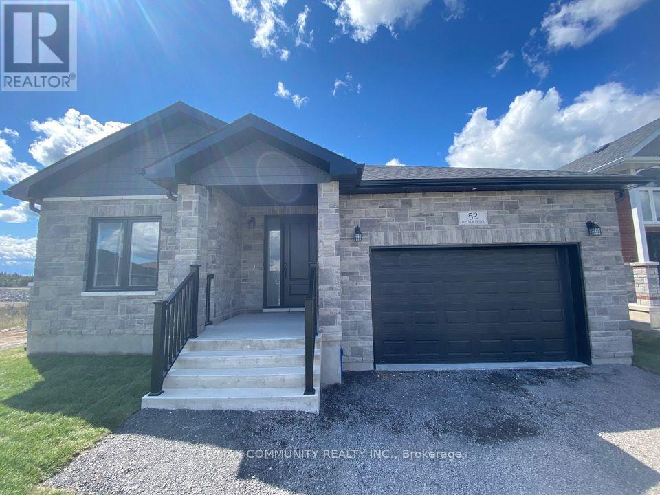 52 Potter Dr, Loyalist, ON K0H 2H0