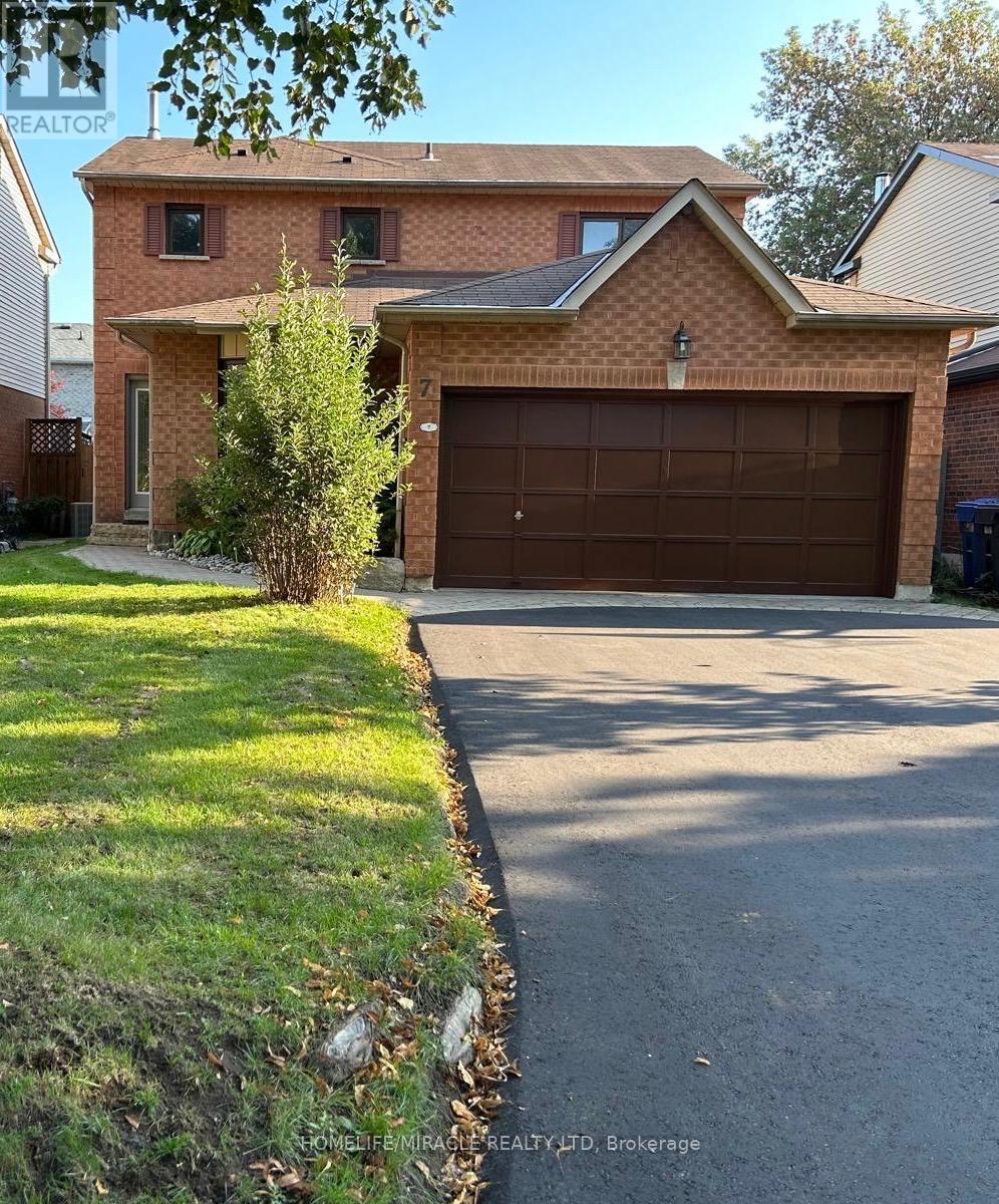 7 Houghton Ct, Whitby, ON L1N 8G9