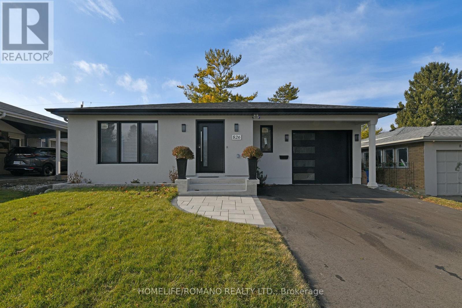 826 Krosno Blvd W, Pickering, ON L1W 1G9