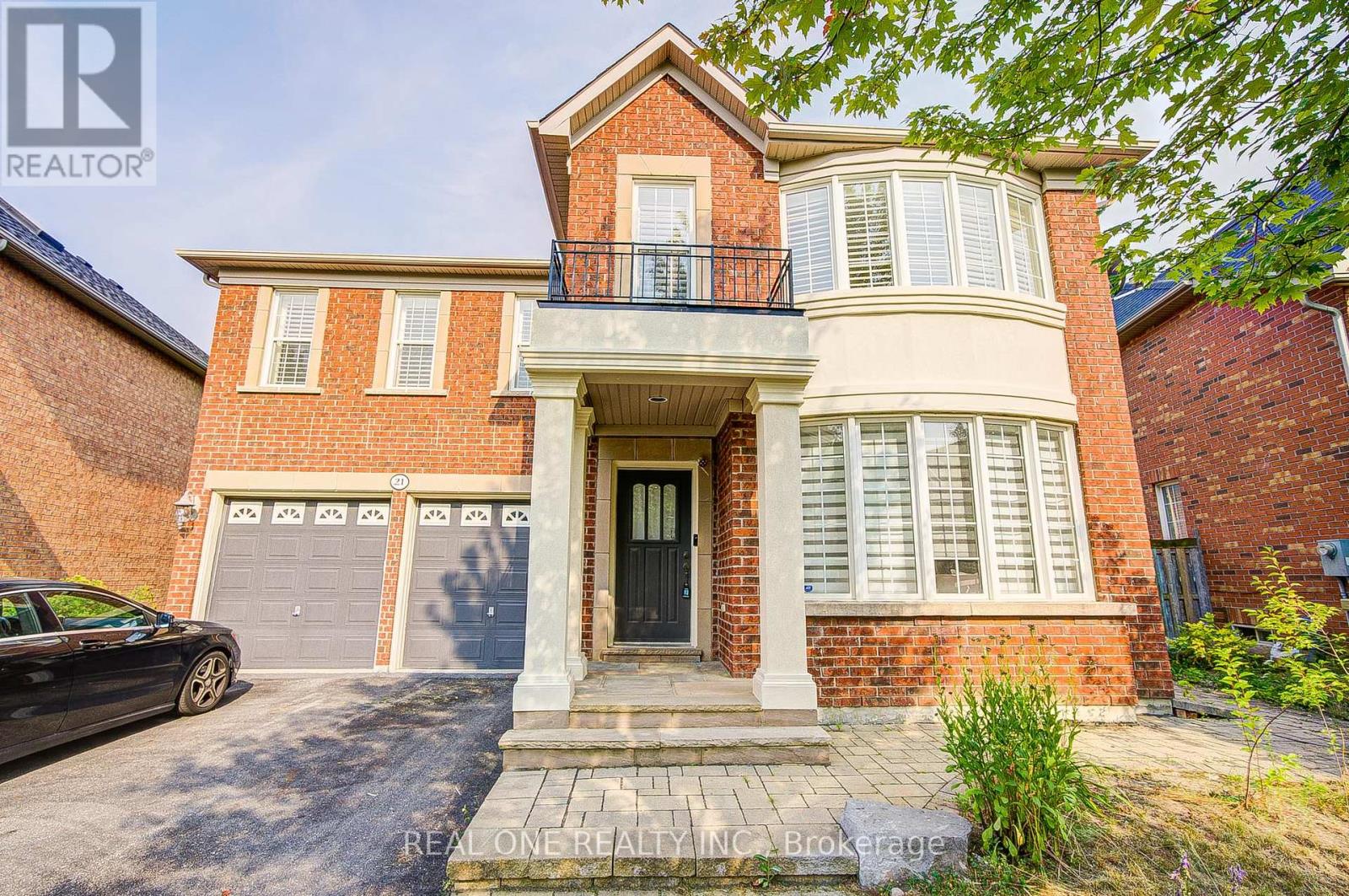 21 Moraine Ridge Dr, Richmond Hill, ON L4E 4S8