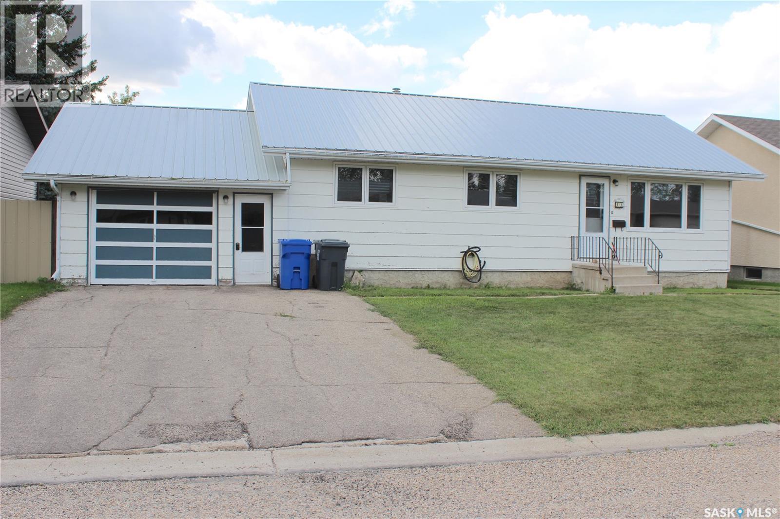 14 Sharp St, Springside, SK S0A 3V0