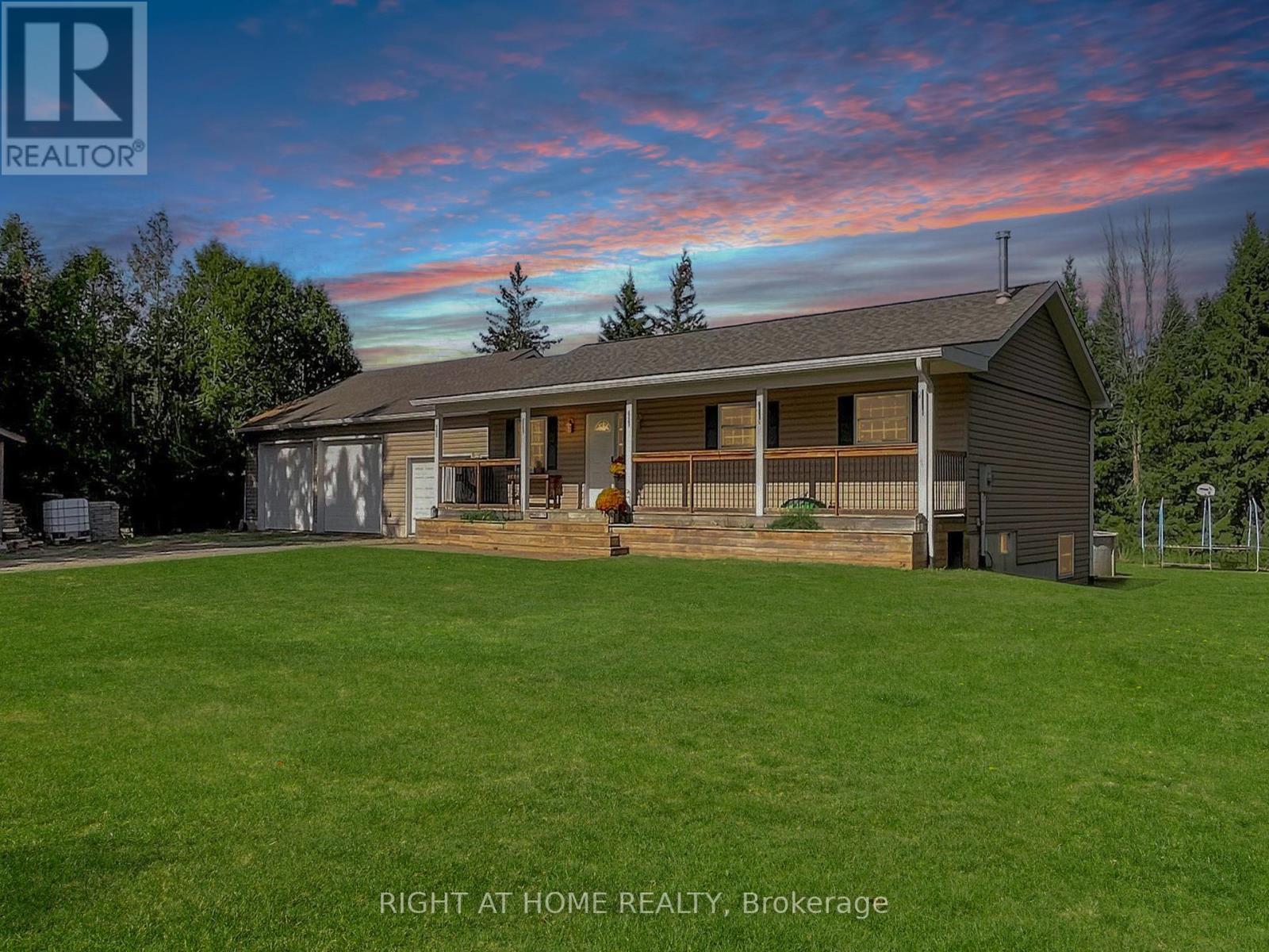 1876 12th Line Smith, Selwyn, ON K0L 2H0