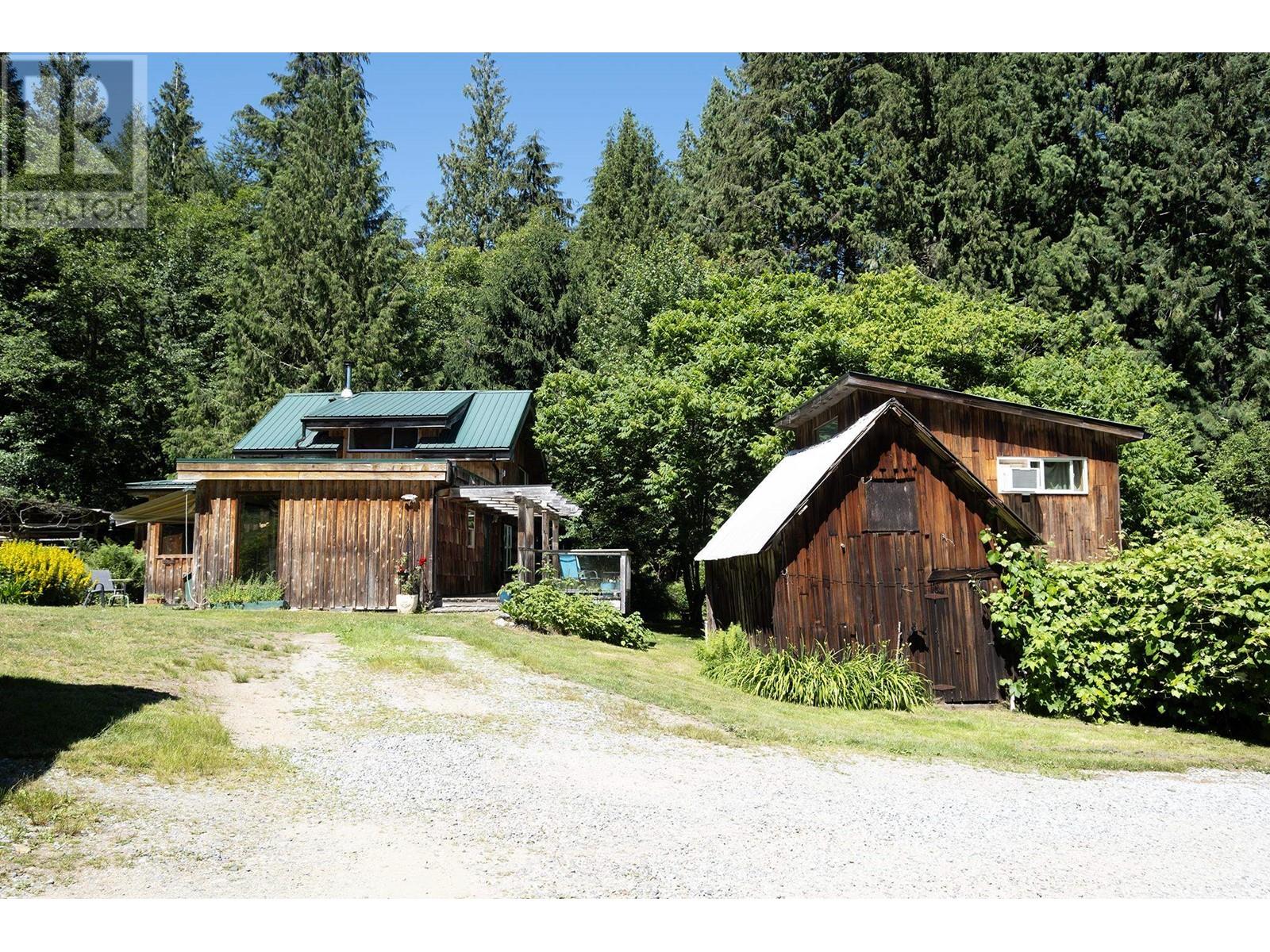 507 Parker Rd, Gibsons, BC V0N 1V1