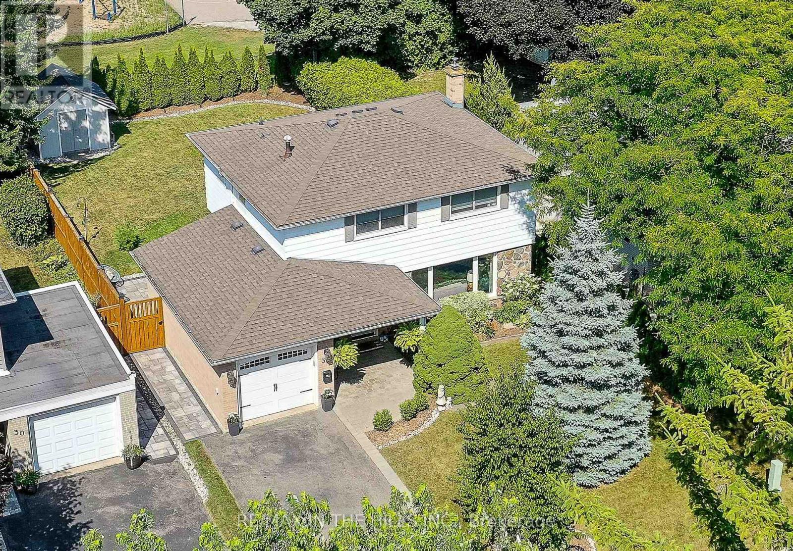 32 Belfountain Ct, Brampton, ON L6W 2N1