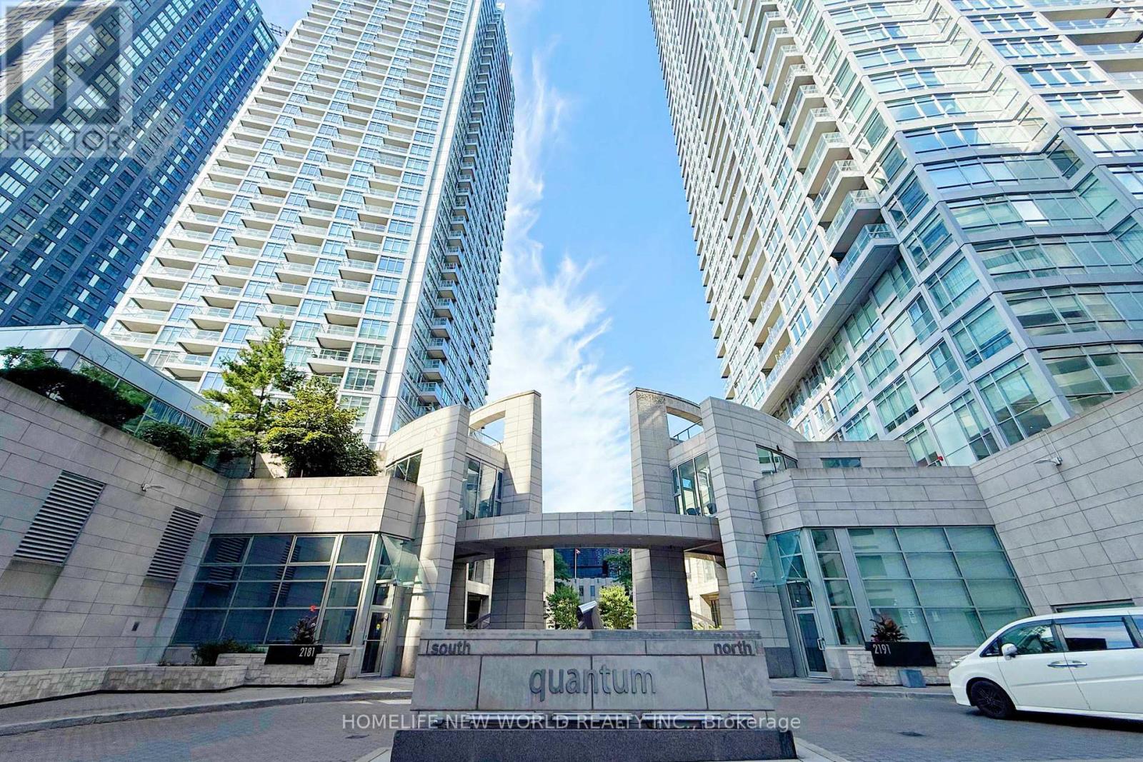 2105 2181 Yonge St, Toronto, ON M4S 3H7
