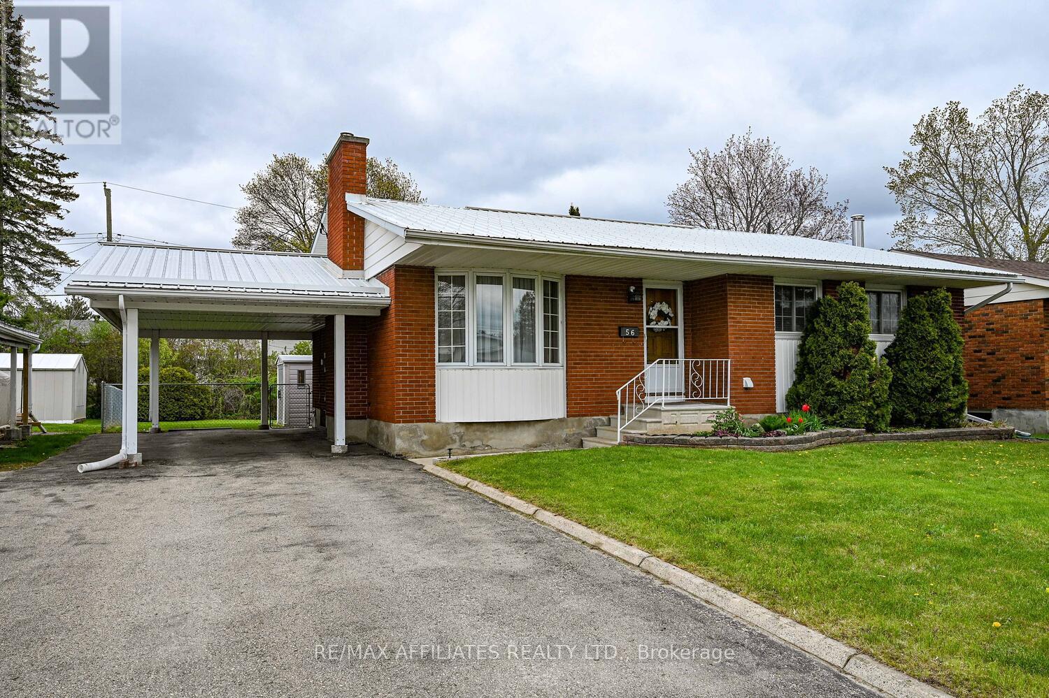 56 Marsha Dr, Smiths Falls, ON K7A 3X5