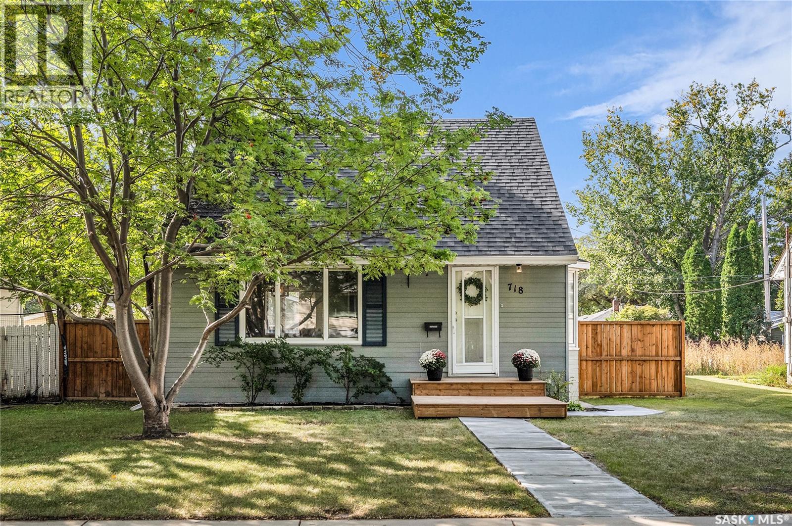 718 5 Street East, Saskatoon, SK S7H 1G7