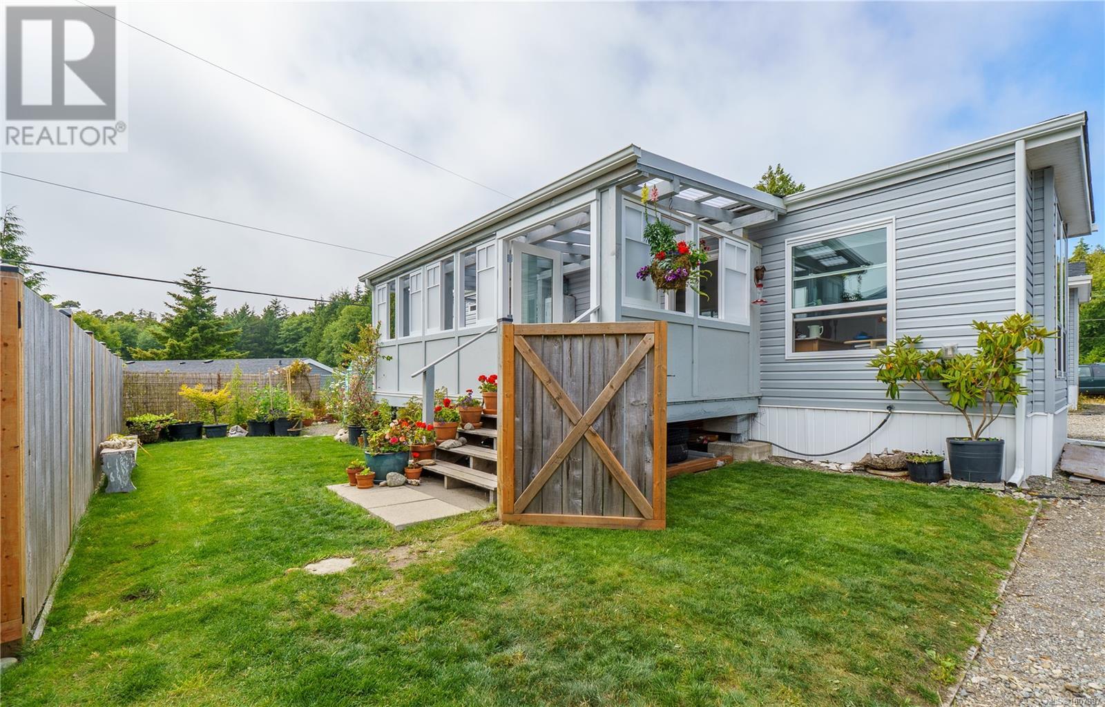 423 Humpback Pl, Ucluelet, BC V0R 3A0