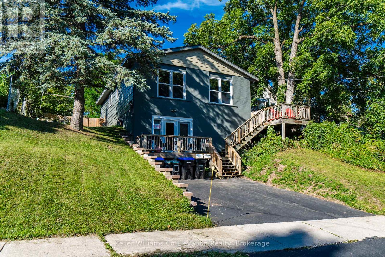 200 Sixth St, Midland, ON L4R 3X8