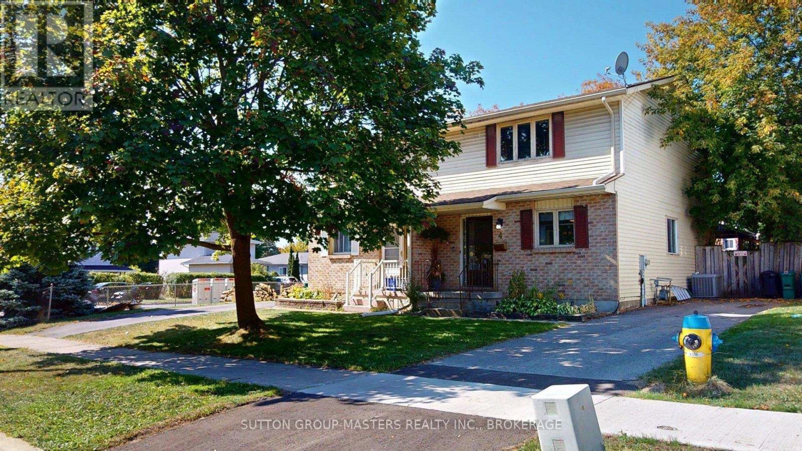 4 Trillium Ct, Kingston, ON K7K 6W9