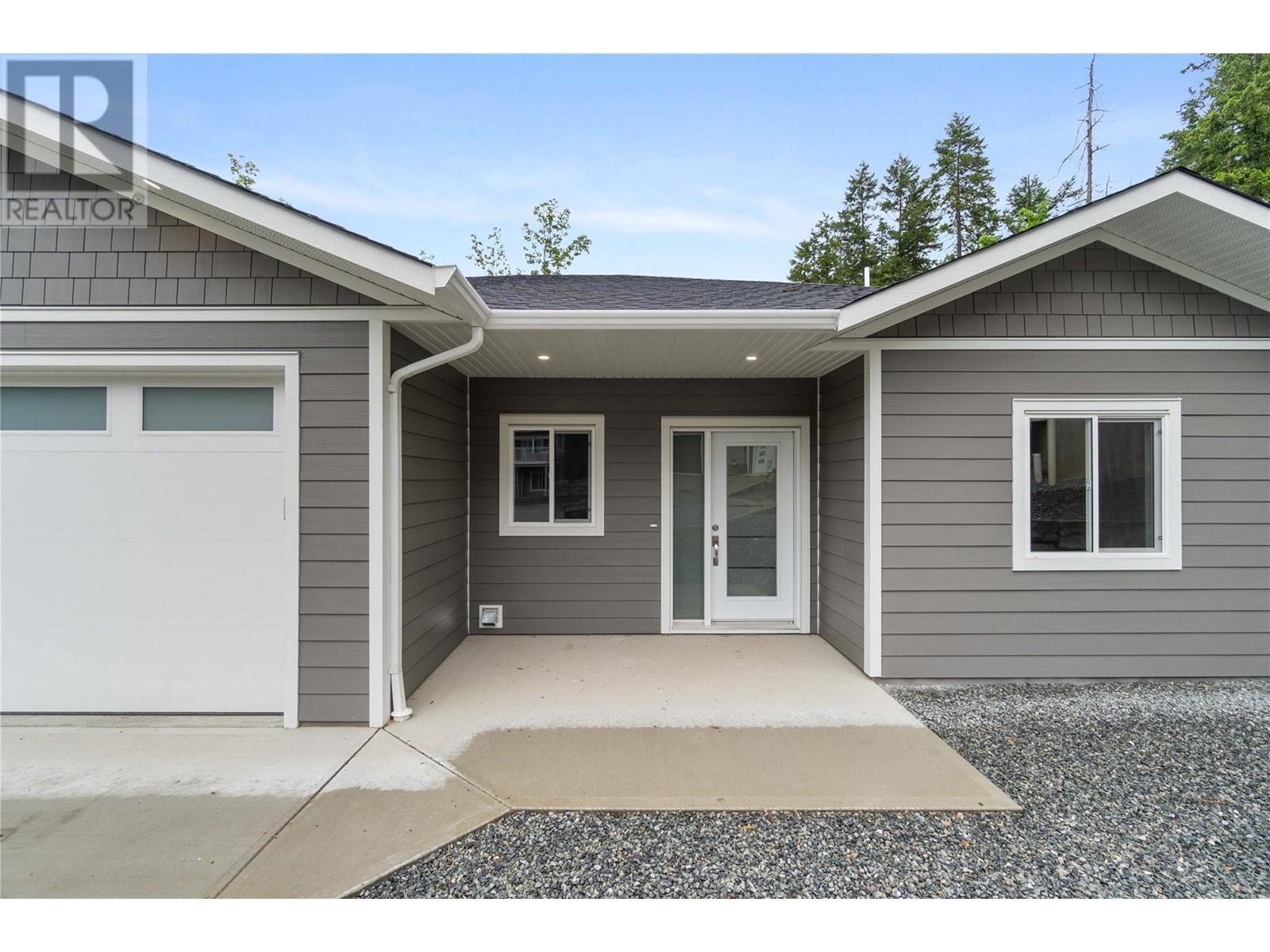 806 Cliff Avenue Unit 104, Enderby, BC V0E 1V1