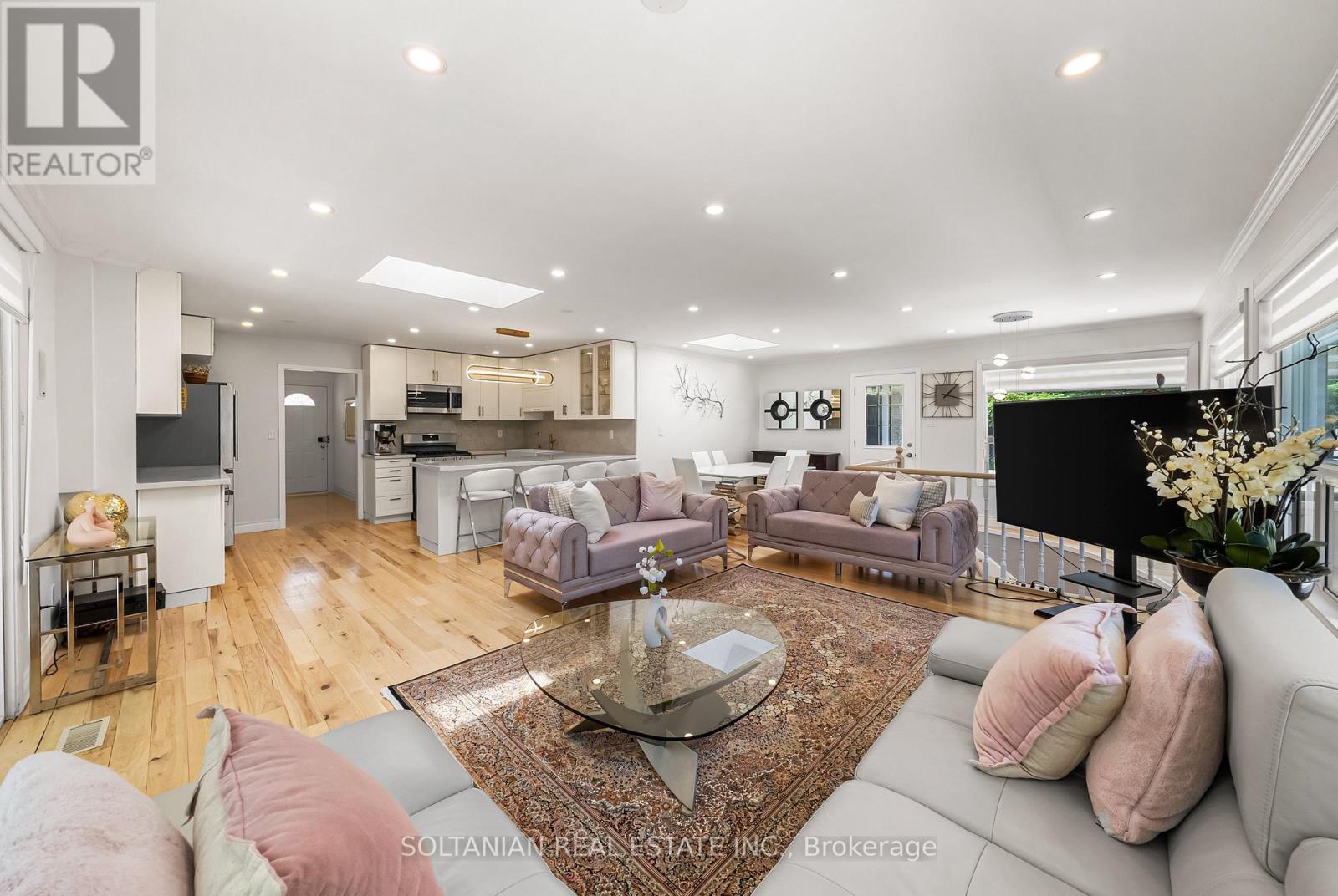 66 Lakeland Cres, Richmond Hill, ON L4E 2Z9