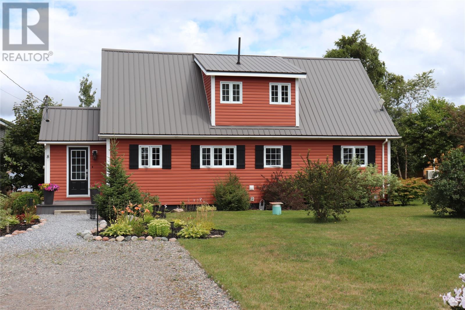 8 Regatta Dr, Gull Pond, NL A2N 2Y4