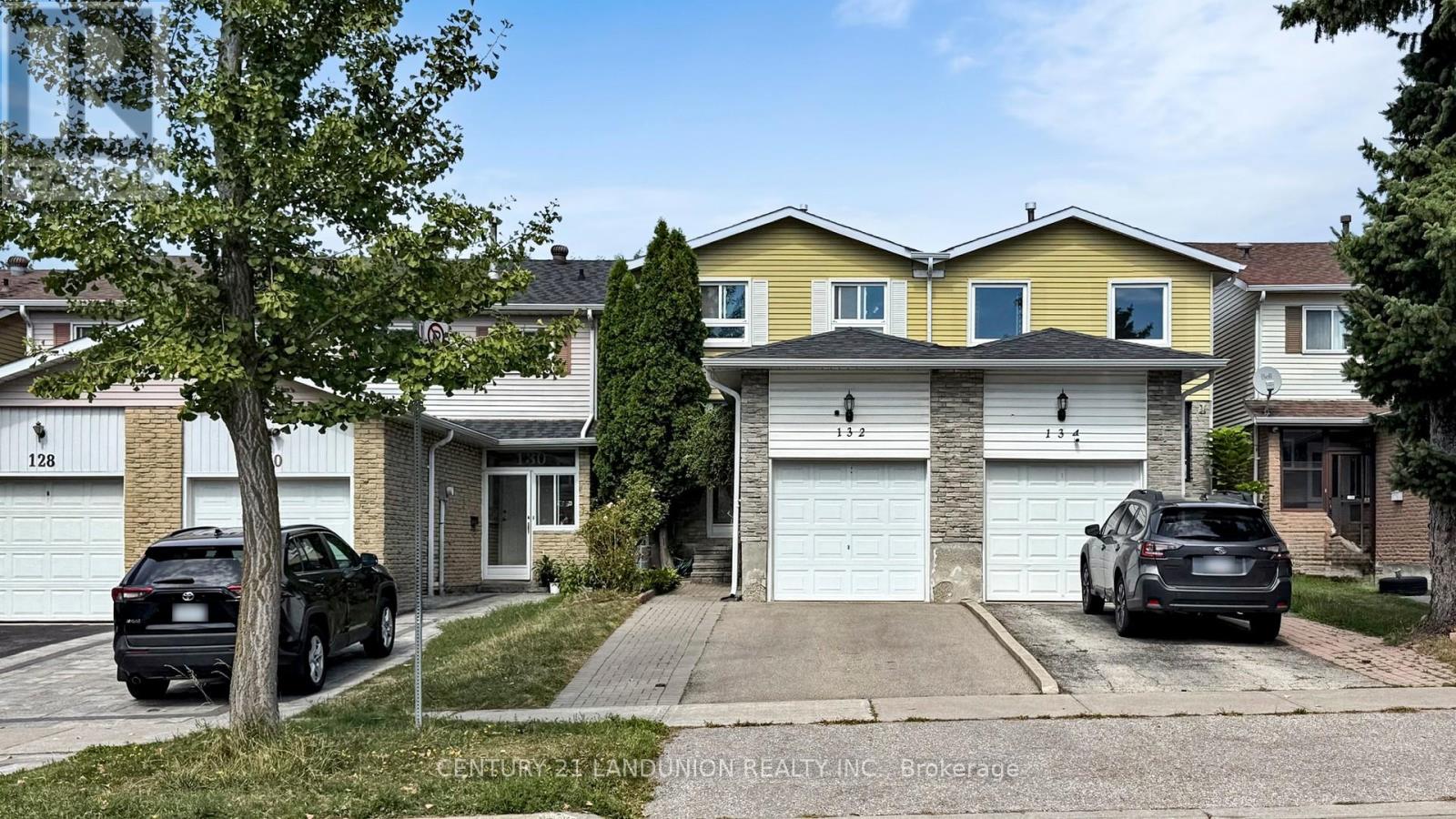 132 Silver Springs Blvd, Toronto, ON M1V 1N1