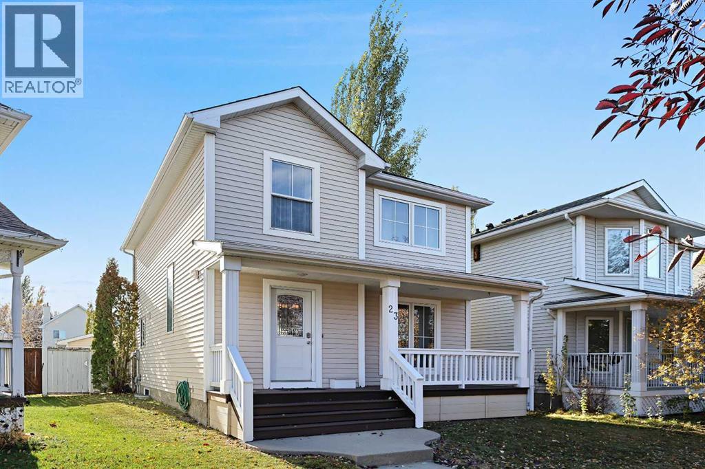 23 Inverness Gdns SE, Calgary, AB T2Z 2W9