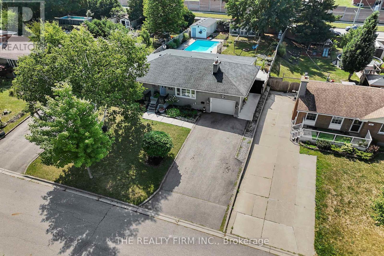 952 Eagle Cres, London, ON N5Z 3H7