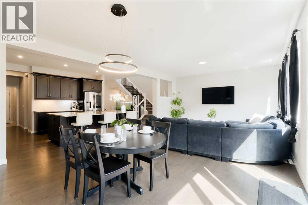 308 Lucas Way NW, Calgary, AB T3P 0R5