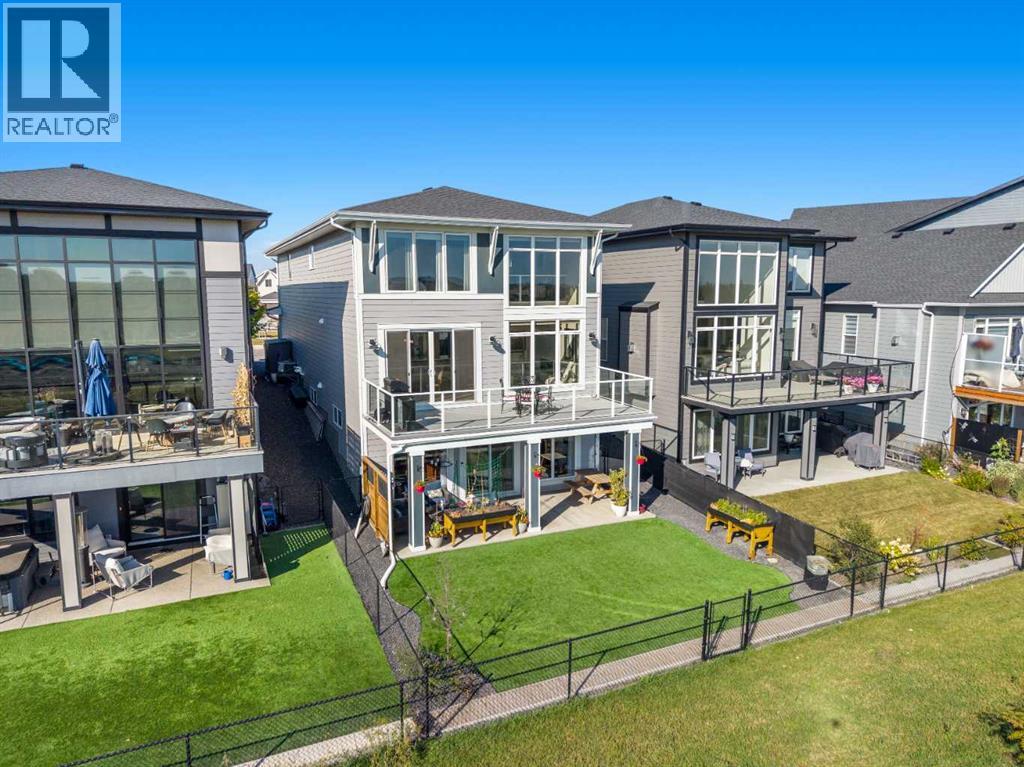 51 Creekstone Way SW, Calgary, AB T2X 4R4