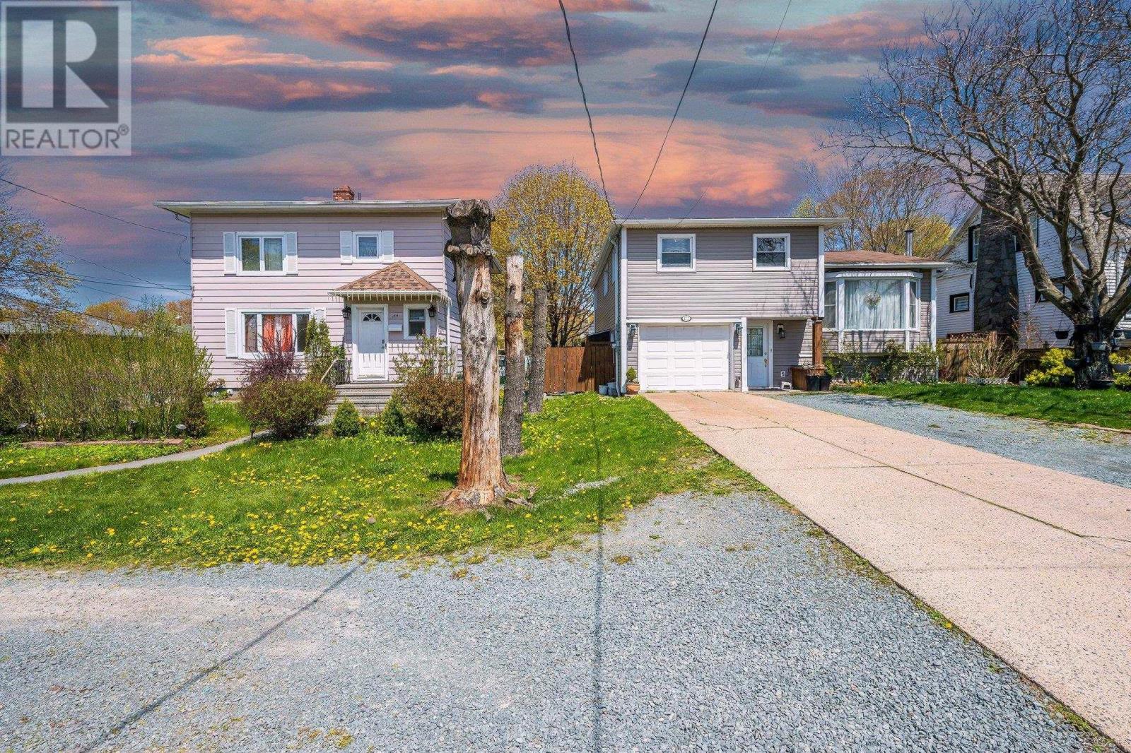 172 174 Victoria Rd, Dartmouth, NS B3A 1V9