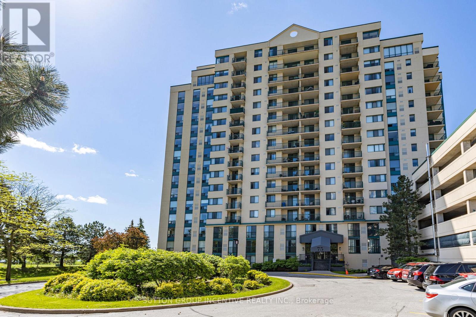 710 75 Ellen St, Barrie, ON L4N 7R6
