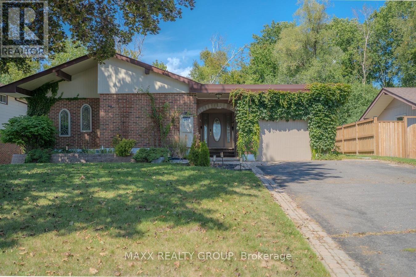 416 Jane Ave, Oshawa, ON L1J 3L4