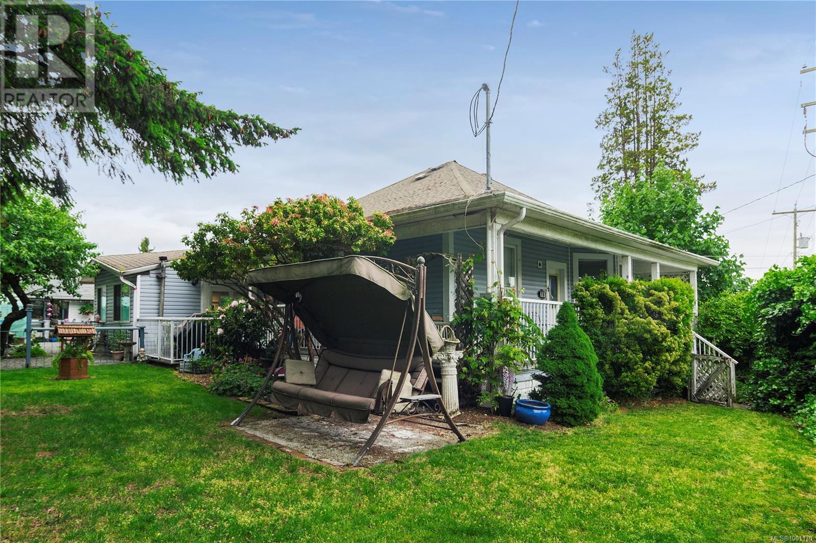 762 Albert St, Nanaimo, BC V9R 2W5
