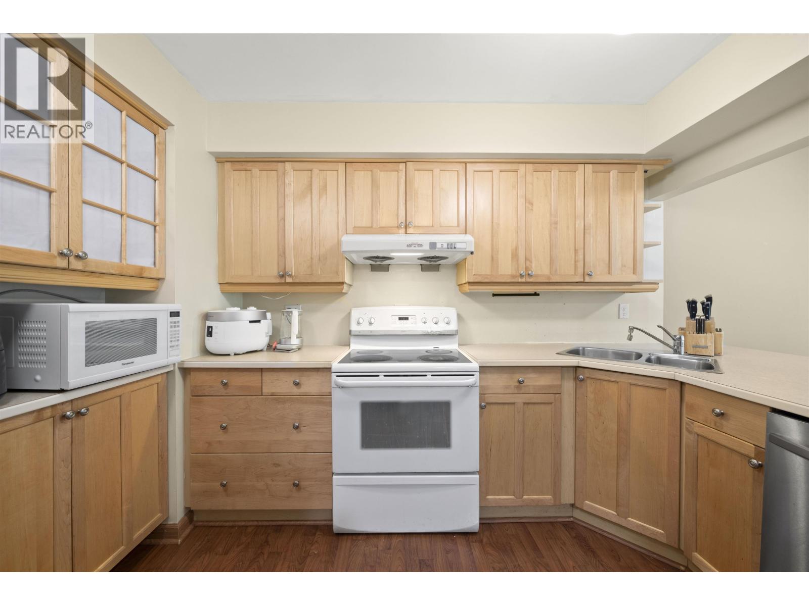 1936 Goleta Dr, Burnaby, BC V5A 1P6