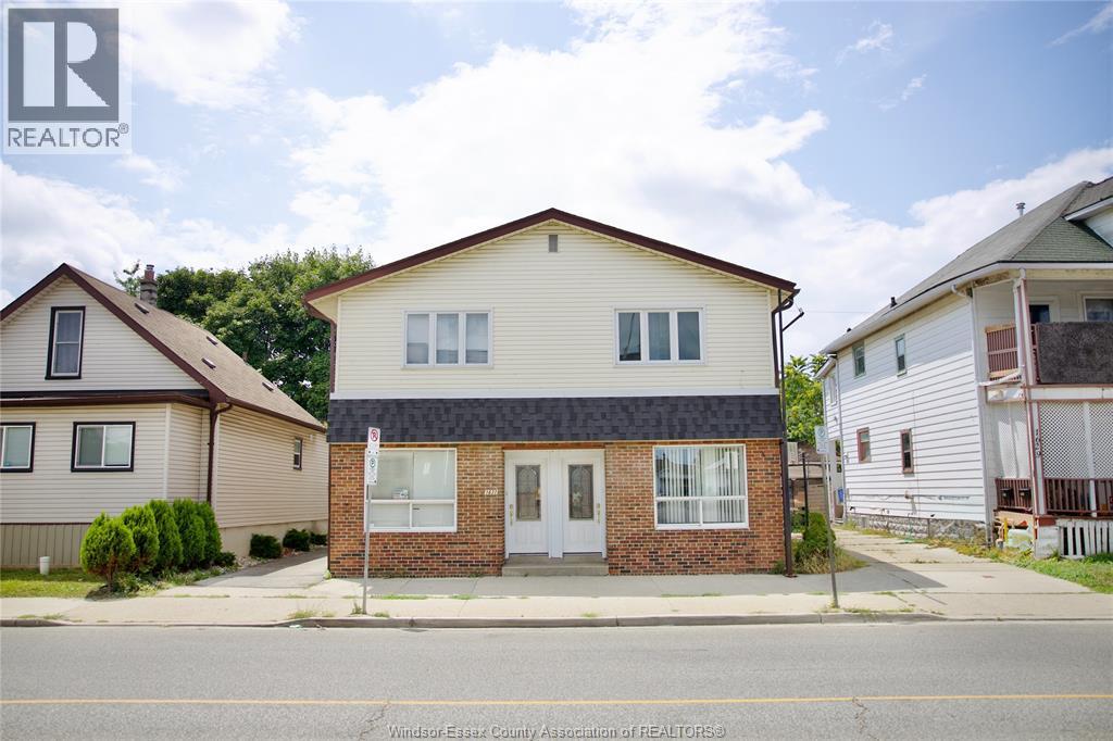 1637 Drouillard, Windsor, ON N8Y 2S4