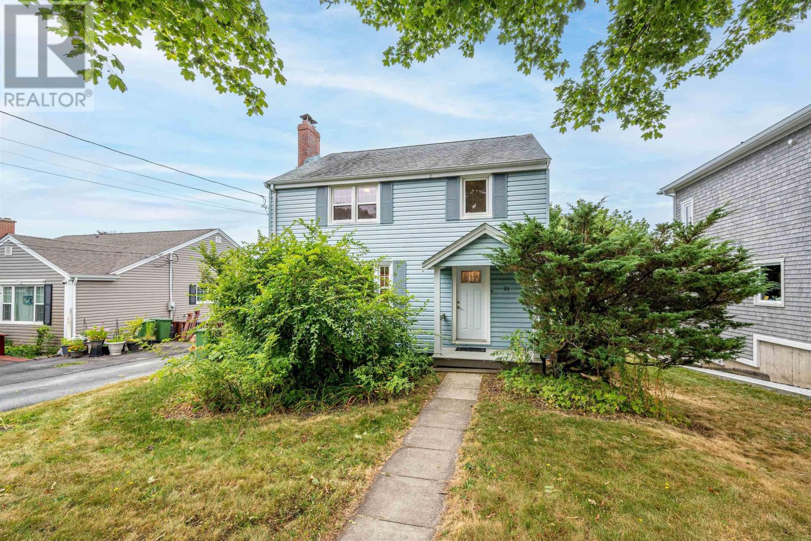 21 Mount Pleasant Ave, Dartmouth, NS B3A 3T3