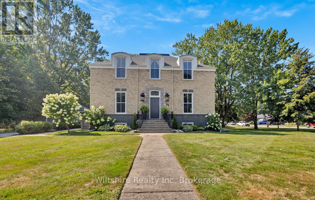 64 S Street W, Aylmer, ON N5H 1R1