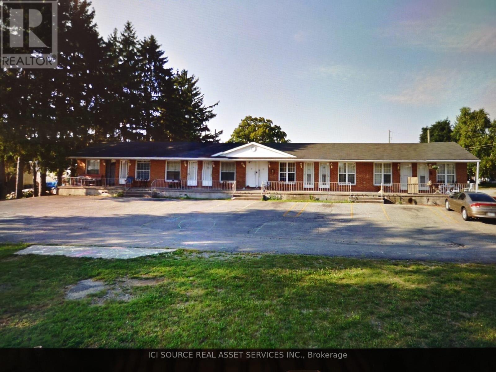 12 Goshen St, Tillsonburg, ON N4G 2T7