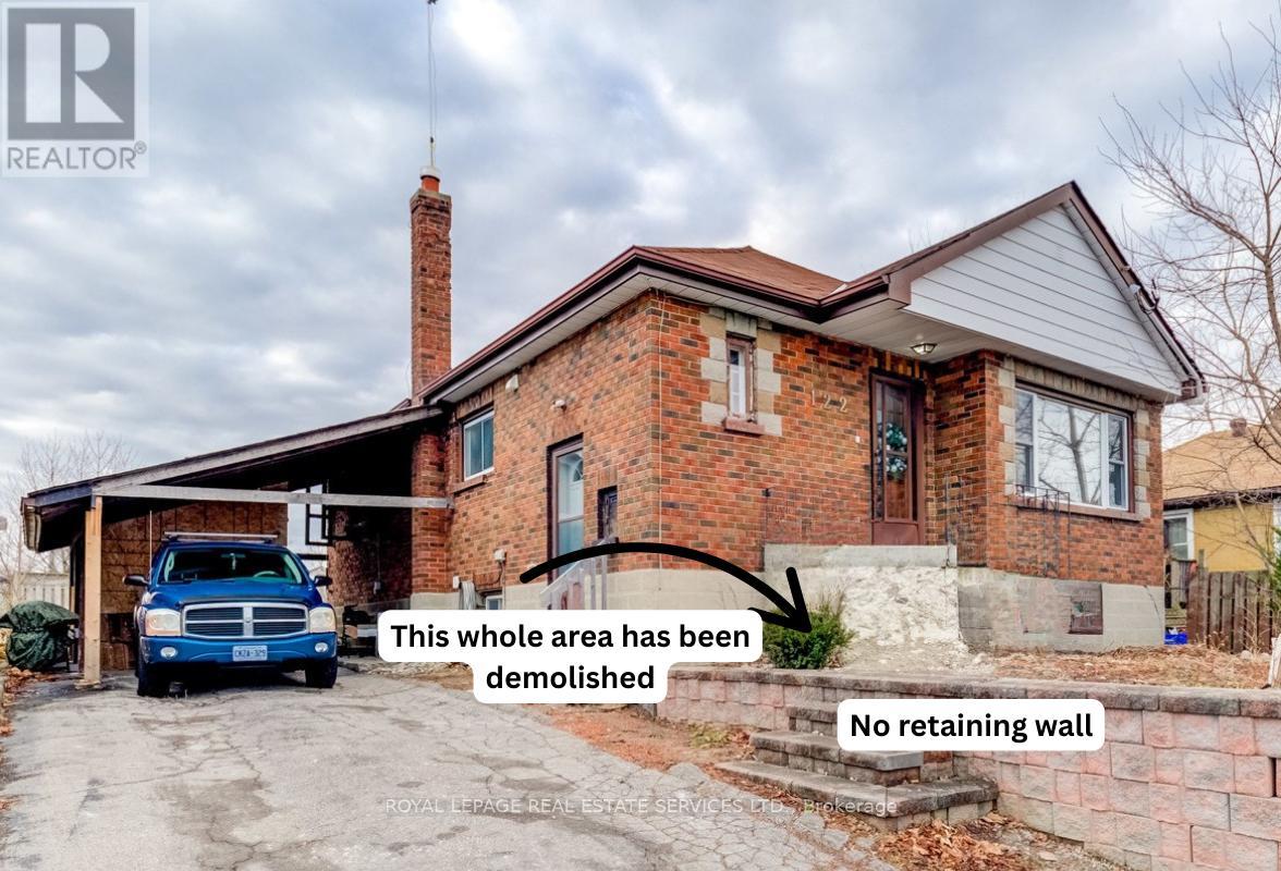 122 Chadburn St, Oshawa, ON L1H 5V4