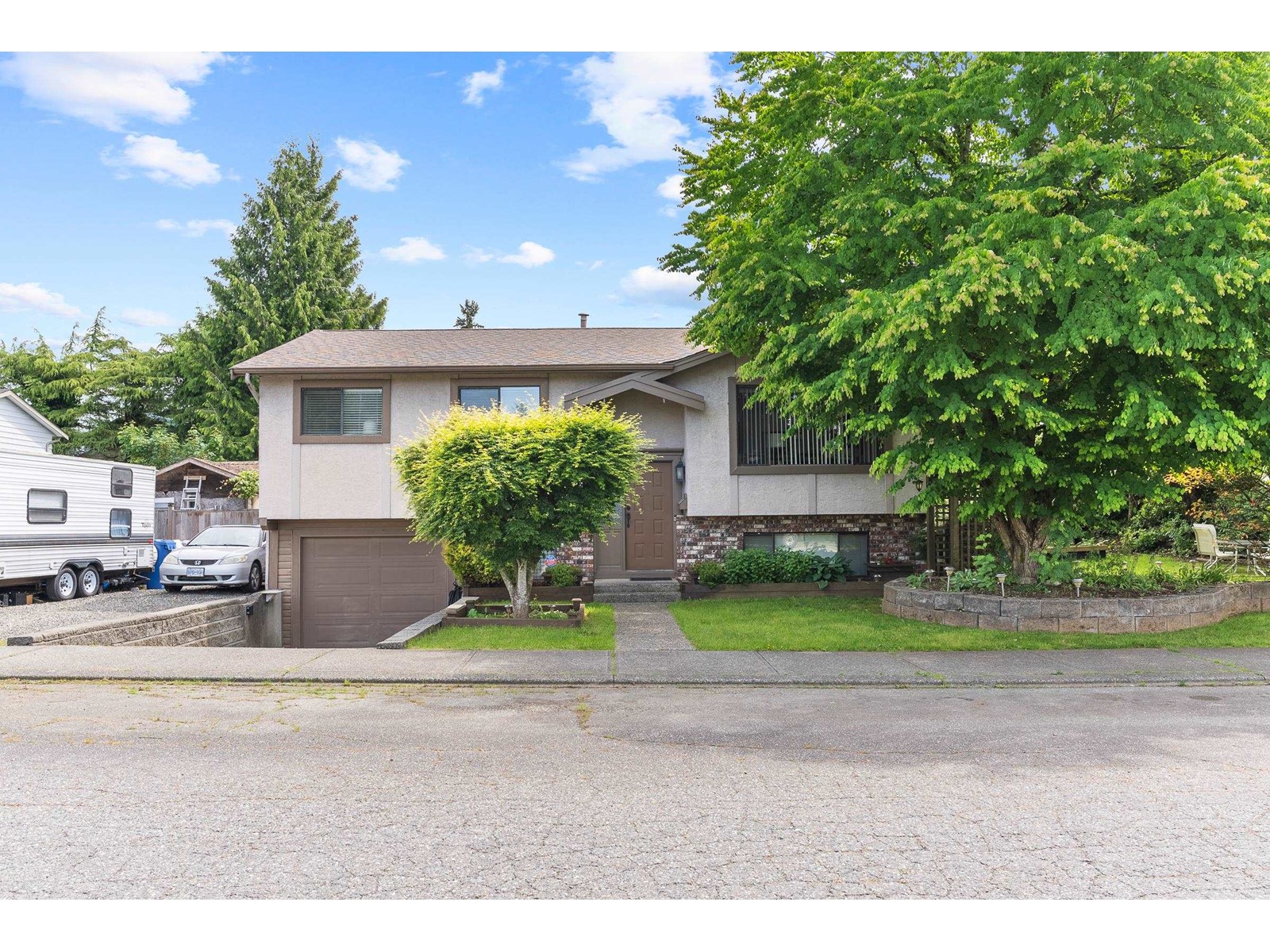 3504 Mierau Ct, Abbotsford, BC V2S 6H2