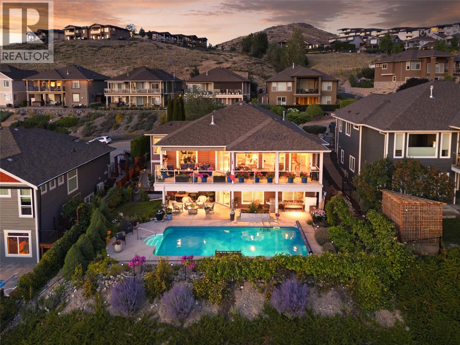 860 Kuipers Cres, Kelowna, BC V1W 5B1