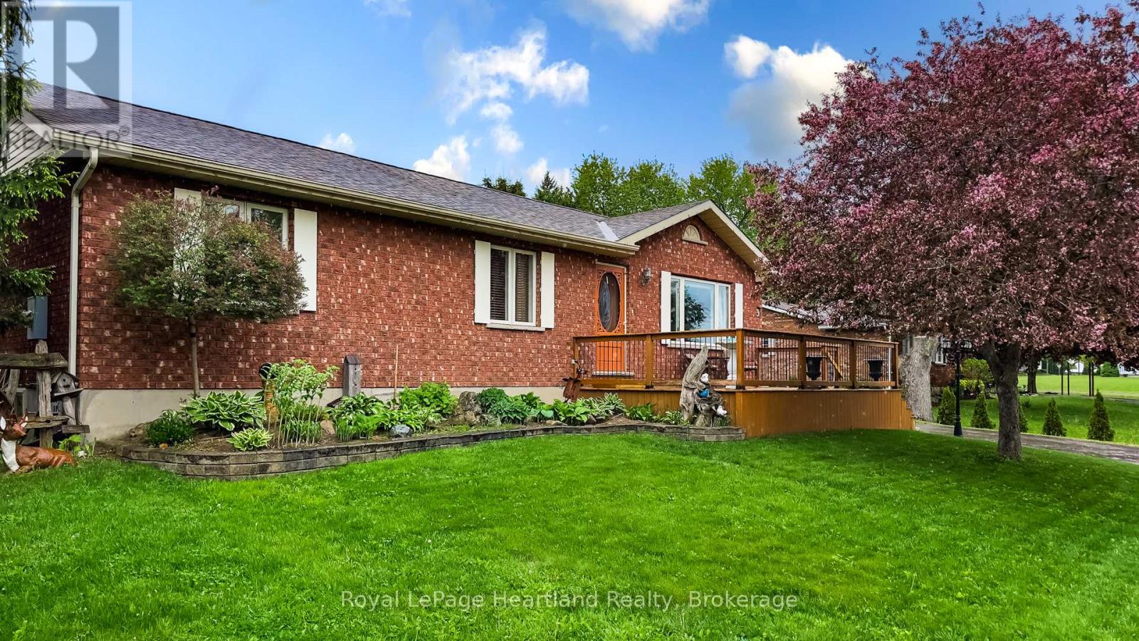 30 North St, Huron East, ON N0K 1G0
