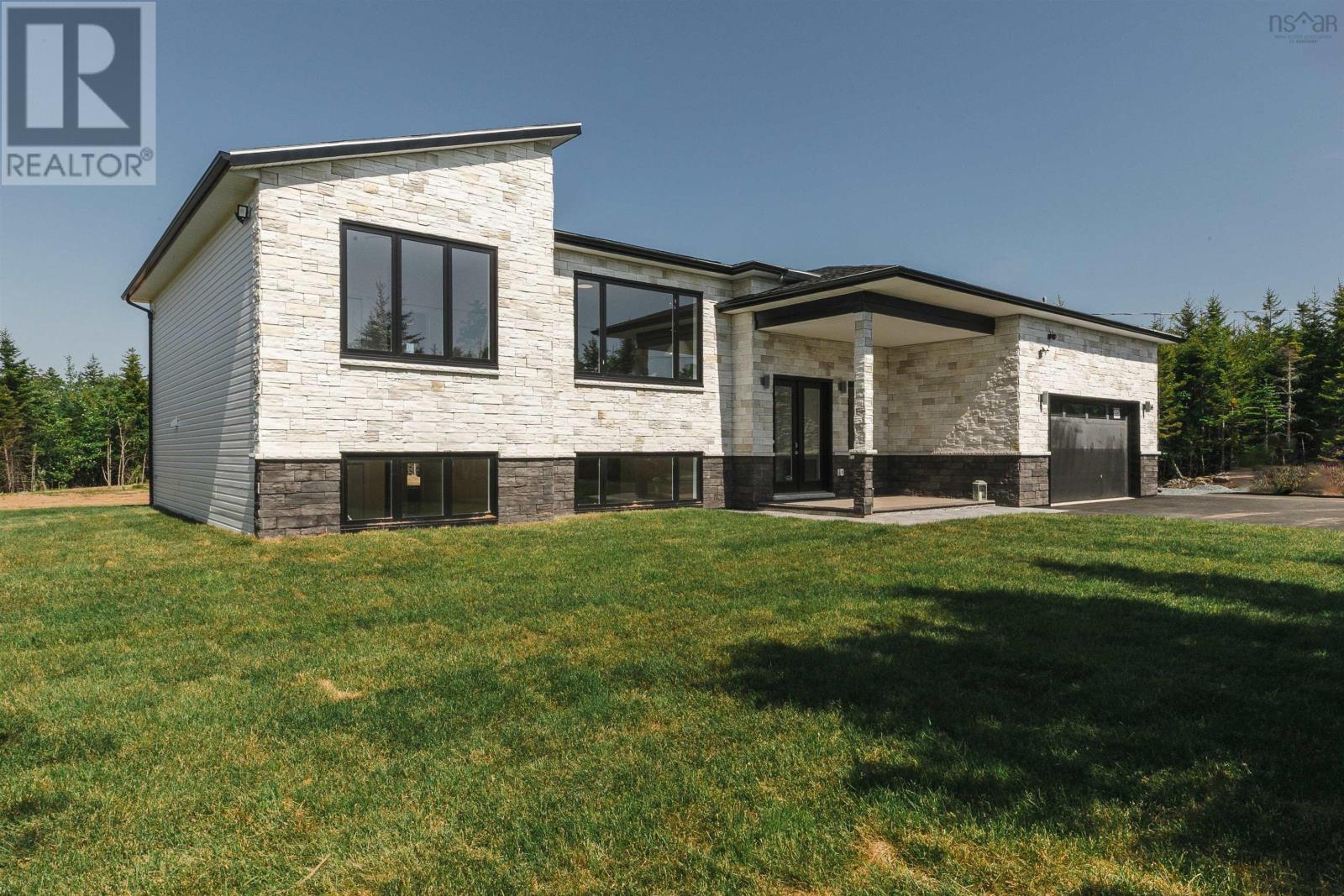 414 Canoe Cres, Hammonds Plains, NS B4B 2P5