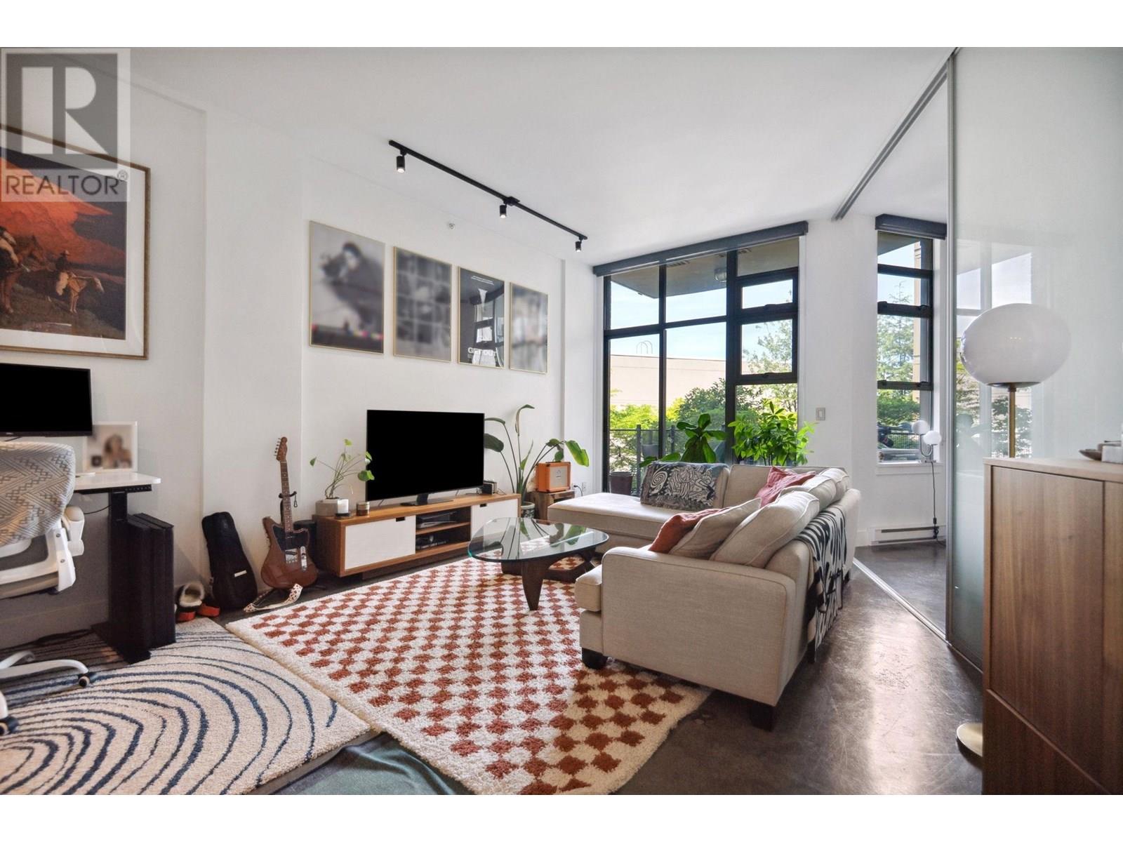 2635 Prince Edward Street Unit 209, Vancouver, BC V5T 4V7
