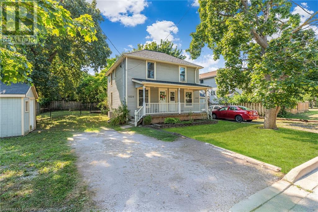 4220-4222 Hixon St, Beamsville, ON L3J 0L6