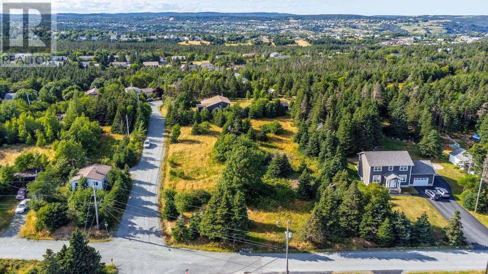 44 Quarry Rd, Torbay, NL A1K 1A3