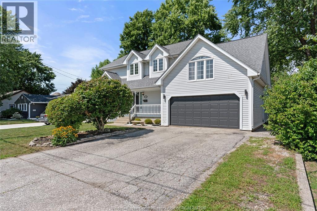 206 Willow Dr, Lasalle, ON N9J 1W6