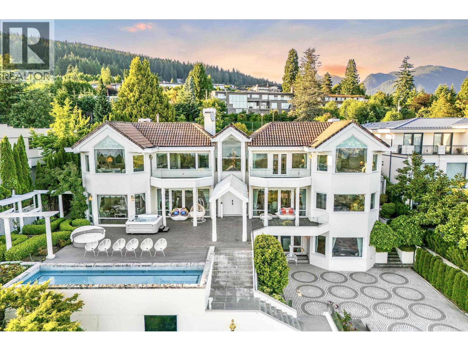 965 King Georges Way, West Vancouver, BC V7S 1S6